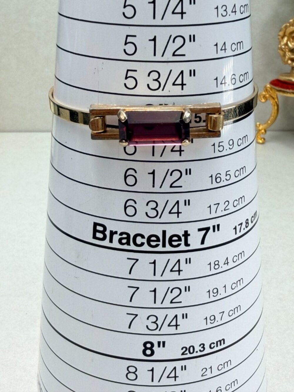 Vintage Small Avon Gold Tone Bangle Bracelet w/Purple Stone Amethyst Glass Sz 6 - Picture 4 of 9